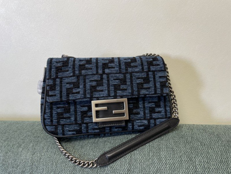 1-1050.jpg Fendi 017 - 图片 1
