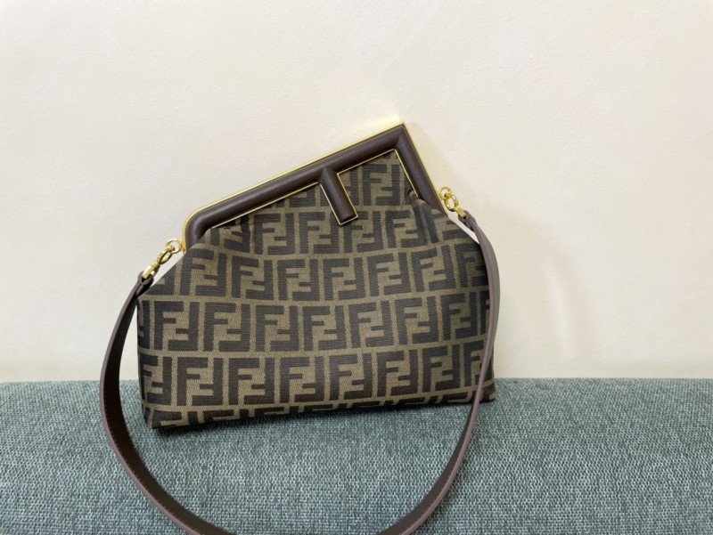 1-1055.jpg Fendi 022 - 图片 1