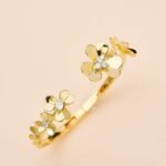 Van Cleef and Arpels Frivole bracelet 7 flowers medium model - 图片 2