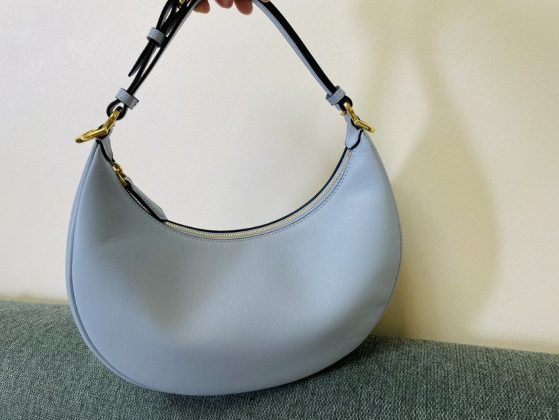 1-1114.jpg Fendi 081 - 图片 1