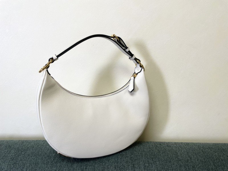 1-1117.jpg Fendi 084 - 图片 1