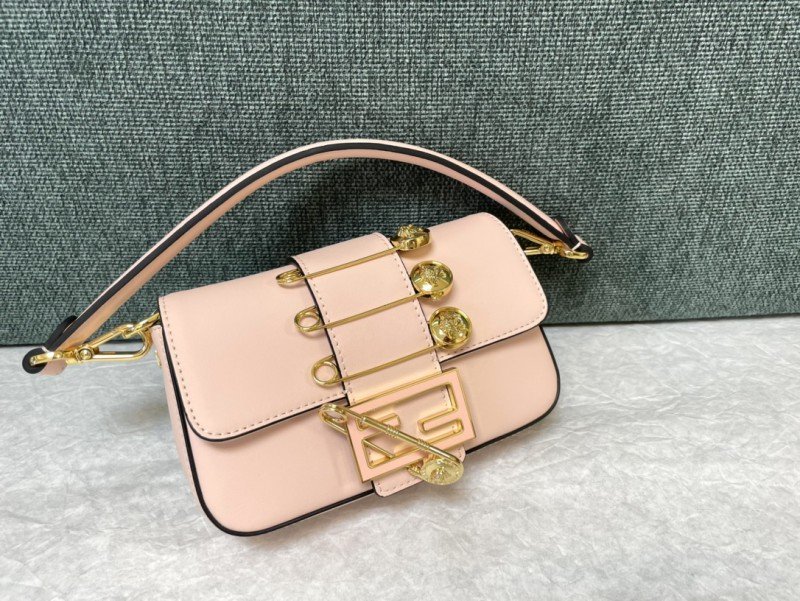 1-1134.jpg Fendi 101 - 图片 1