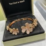 Van Cleef and Arpels Frivole bracelet 7 flowers medium model - 图片 2