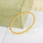 Van Cleef and Arpels Perl??e pearls of gold bracelet medium model - 图片 2