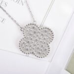 Van Cleef and Arpels Magic Alhambra pendant - 图片 2