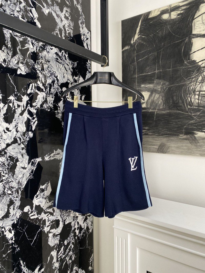 1-156-1.jpg LV Logo Woolen Shorts - 图片 1