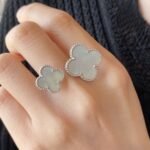 Van Cleef and Arpels Magic Alhambra Between the Finger ring - 图片 4