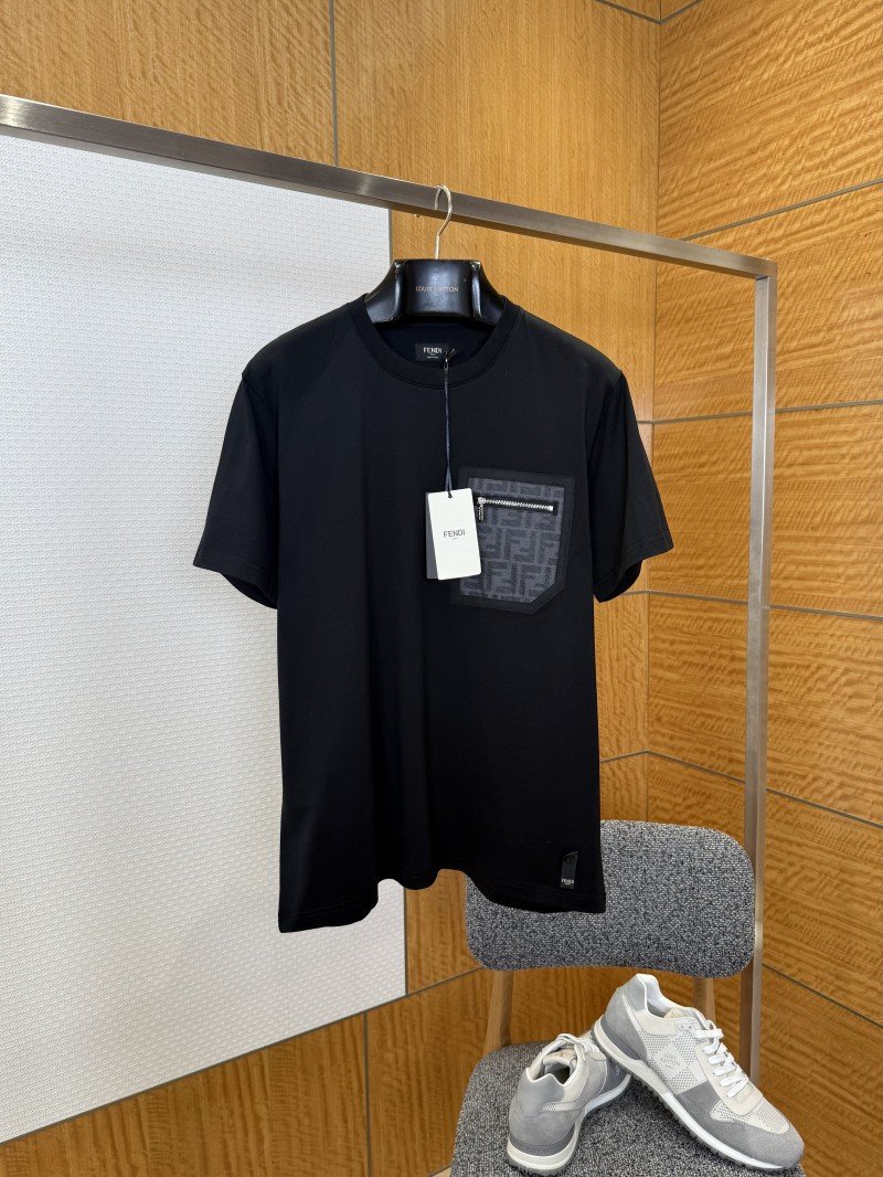 1-2-13.jpg Fendi Pocket Zipper Decorated Cotton Short-Sleeve T-Shirt 1 - 图片 1