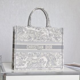 Dior 219