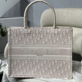 Dior 222