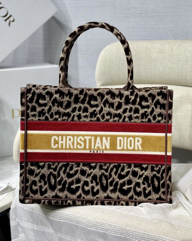1-2550.jpg Dior 224 - 图片 1