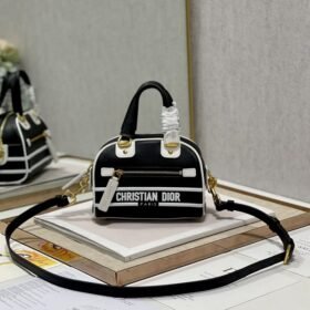 Dior 246
