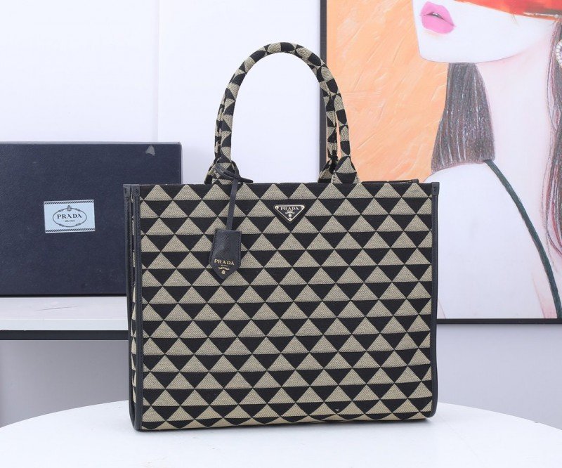 1-3235.jpg Prada 211 - 图片 1