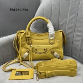 Balenciaga 025