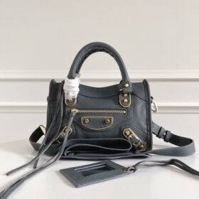 Balenciaga 029