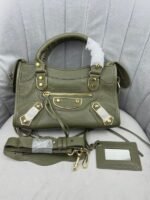 Balenciaga 032