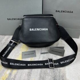 Balenciaga 049