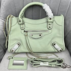 Balenciaga 068