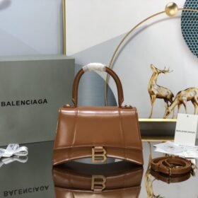Balenciaga 102