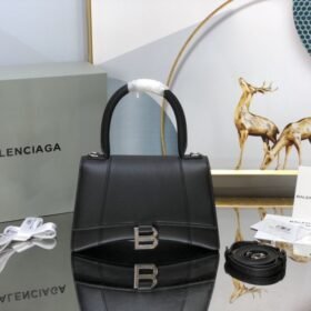 Balenciaga 106