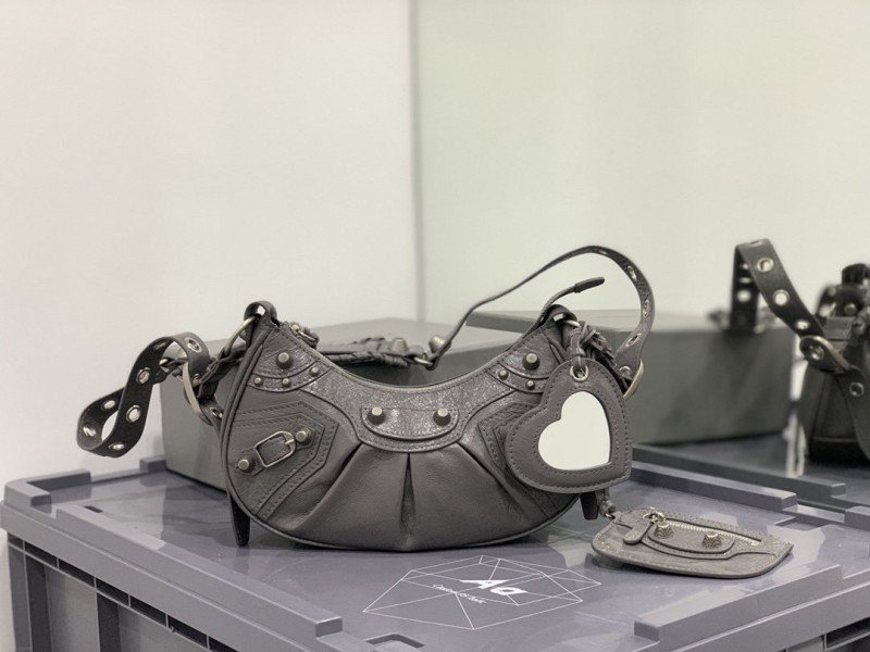 1-3390.jpg Balenciaga 127 - 图片 1