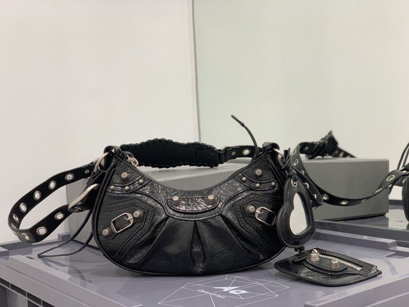 1-3391.jpg Balenciaga 128 - 图片 1