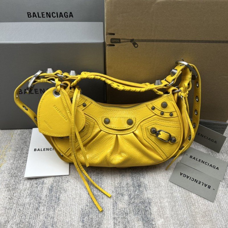 1-3400.jpg Balenciaga 137 - 图片 1