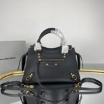 Balenciaga 140