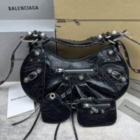 Balenciaga 146