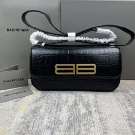 Balenciaga 162