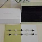 Van Cleef and Arpels Vintage Alhambra bracelet 5 motifs - 图片 7
