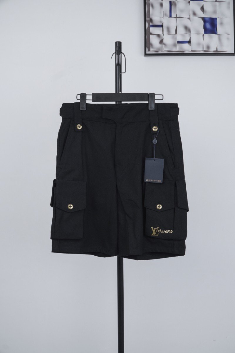 1-59-4.jpg LV Metallic Label Multi-Pocket Shorts - 图片 1