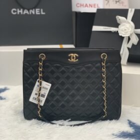 Chanel 550