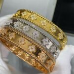 Van Cleef and Arpels Perl??e clovers bracelet medium model - 图片 4