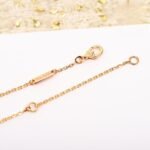 Van Cleef and Arpels Lucky Spring pendant plum blossom - 图片 3