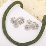 Van Cleef and Arpels Lotus earrings 3 flowers - 图片 3