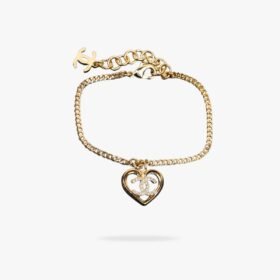 CHANEL CC Heart bracelet