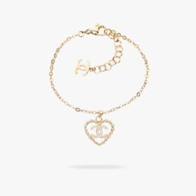 CHANEL CC Heart bracelet