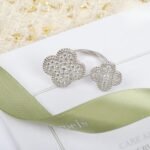 Van Cleef and Arpels Magic Alhambra Between the Finger ring - 图片 2