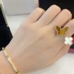 Van Cleef and Arpels Lucky Alhambra Between the Finger ring - 图片 7