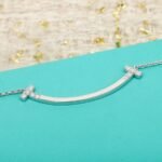 Tiffany and Co TIFFANY T Smile Medium Pendant - 图片 6