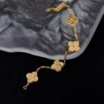 Van Cleef and Arpels Vintage Alhambra bracelet 5 motifs - 图片 7
