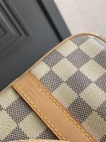 LV 021 - 图片 4