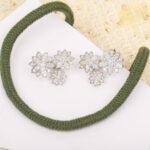 Van Cleef and Arpels Lotus earrings 3 flowers - 图片 2