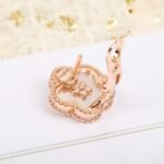 Van Cleef and Arpels Lucky Spring earrings plum blossom - 图片 3