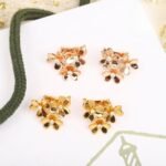 Van Cleef and Arpels Frivole earrings 3 flowers mini model - 图片 3