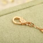 Van Cleef and Arpels Lucky Spring bracelet plum blossom - 图片 4