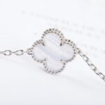 Van Cleef and Arpels Magic Alhambra necklace 6 motifs - 图片 6
