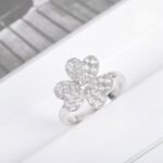 Van Cleef and Arpels Frivole ring 1 flower - 图片 6