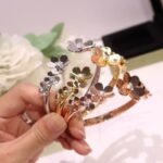 Van Cleef and Arpels Frivole bracelet 7 flowers medium model - 图片 5